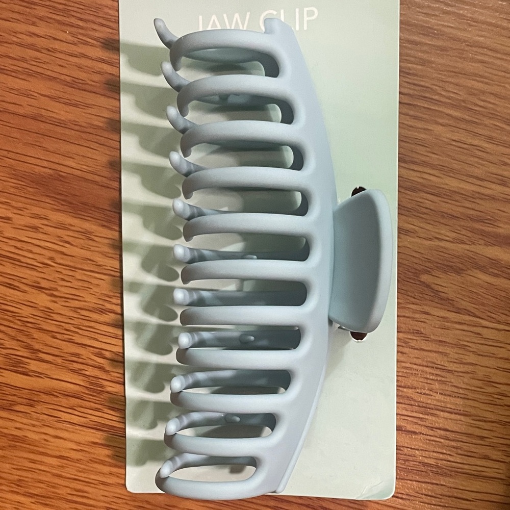 Light Blue Hair Jaw Clip